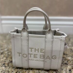 Marc Jacobs Women's Light Gray Tote Bag